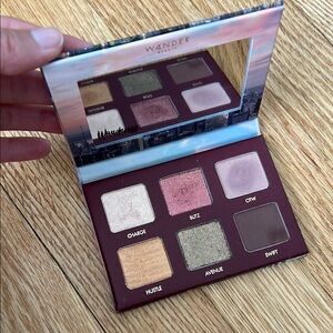 Wander Beauty Wandress Eyeshadow Palette